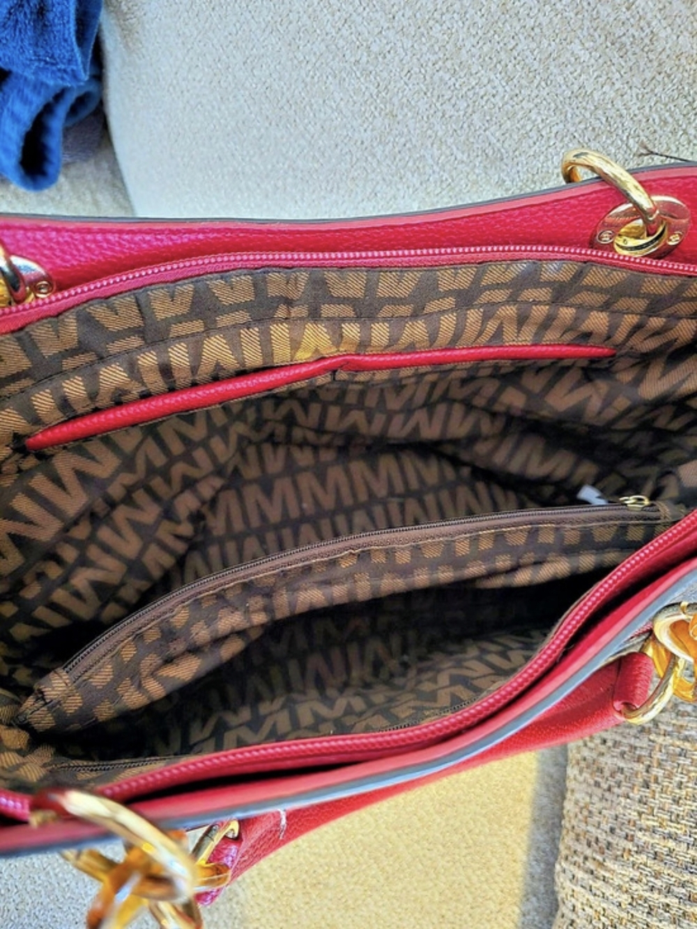 Mia K. Tote in Black & Pink Like New - Picture 7 of 8
